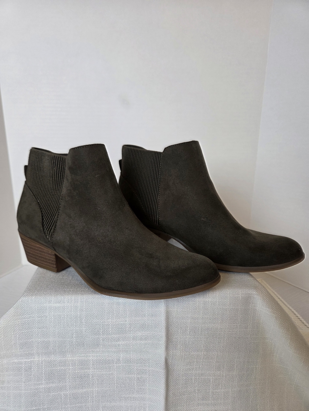 UNIONBAY Olive Suede Chelsea Ankle Booties